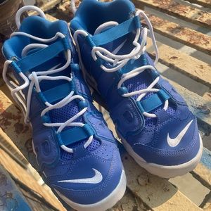 Nike Air More Uptempo
Boys' Grade School white/Blue